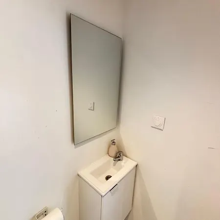 Soh Rent 4 Tv-wifi Proche Gare *